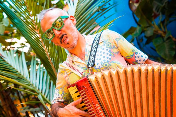 SONIDO SAN FRANCISCO – EL GÉNERO ROMÁNTICO REMIXED / 15 years